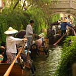 Tourists on Tongli canal