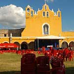 ...and the normally deserted Convento de San Antonio was packed...this is the aftermath